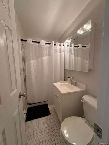 4 Charles Lane 2D, Pomona, NY 10970