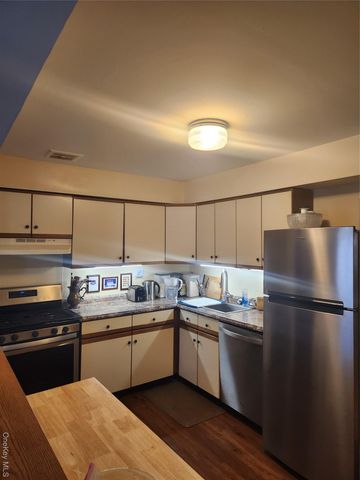 4 Charles Lane 2D, Pomona, NY 10970