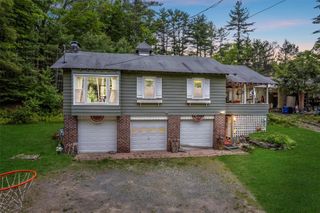 11 Waldweg Drive, Sparrowbush, NY 12780