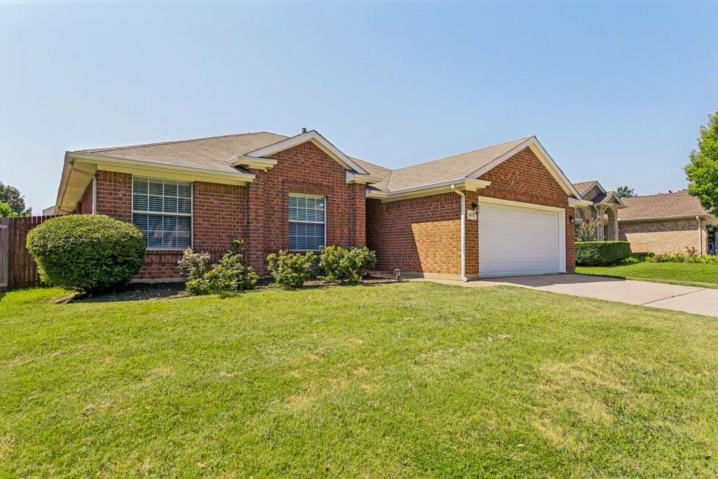 3012 Berkshire Lane, Corinth, TX 76210