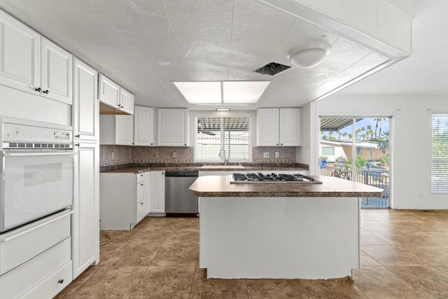361 Avenida Andorra, Cathedral City, CA 92234