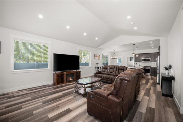 16807 E Baldwin Ave, Spokane Valley, WA 99016