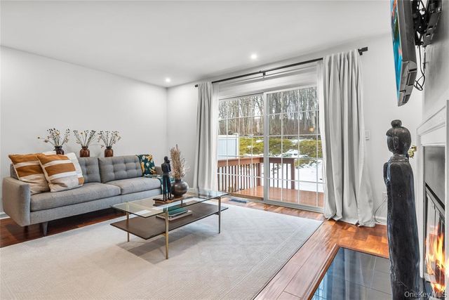 503 Twin Brook Court, Carmel, NY 10512