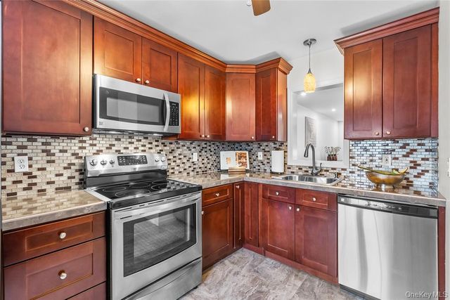 503 Twin Brook Court, Carmel, NY 10512