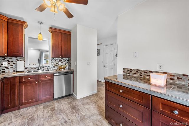 503 Twin Brook Court, Carmel, NY 10512