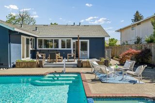 1619 Oneel Dr, Petaluma, CA 94954