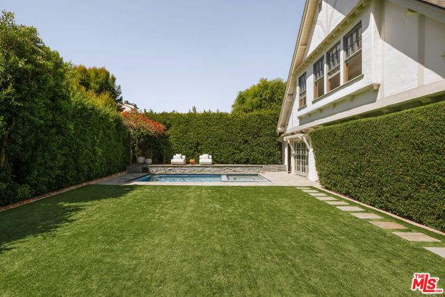 12225 Falkirk Lane, Los Angeles, CA 90049