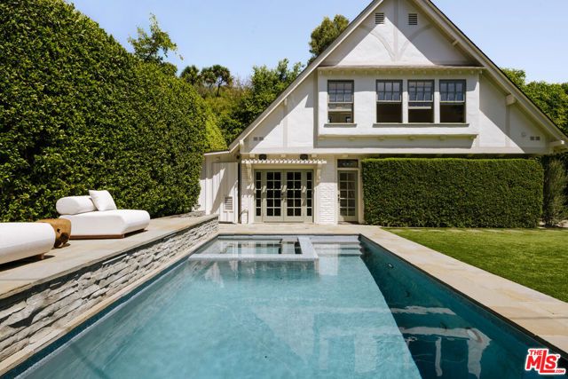 12225 Falkirk Lane, Los Angeles, CA 90049
