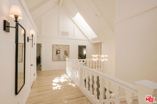 12225 Falkirk Lane, Los Angeles, CA 90049