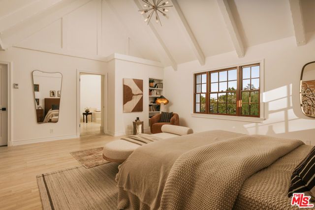 12225 Falkirk Lane, Los Angeles, CA 90049