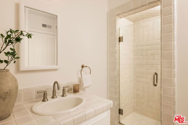 12225 Falkirk Lane, Los Angeles, CA 90049