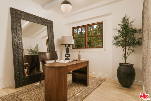 12225 Falkirk Lane, Los Angeles, CA 90049