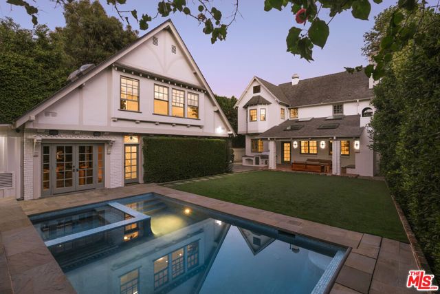 12225 Falkirk Lane, Los Angeles, CA 90049