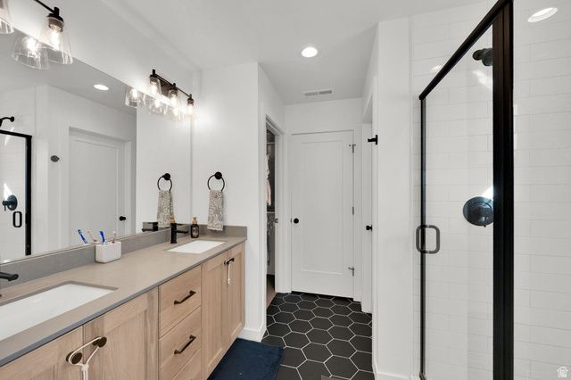 11161 S CHEVIOT HILLS LN, South Jordan, UT 84009