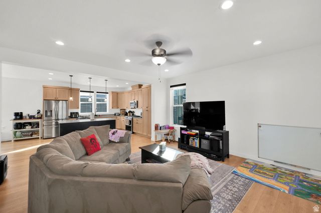 11161 S CHEVIOT HILLS LN, South Jordan, UT 84009