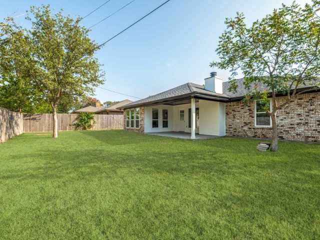 2025 Normandy Drive, Hurst, TX 76054