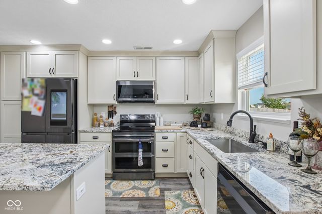 1103 Spring Meadow Court, Franklin, IN 46131