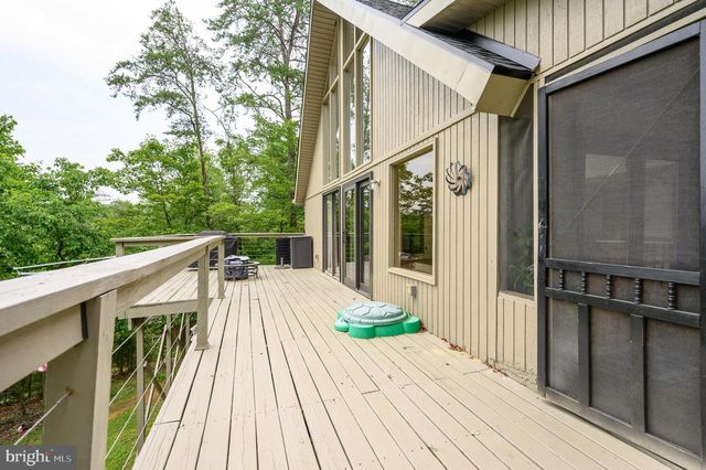 496 WINTER CAMP, Hedgesville, WV 25427