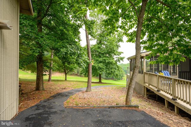 496 WINTER CAMP, Hedgesville, WV 25427