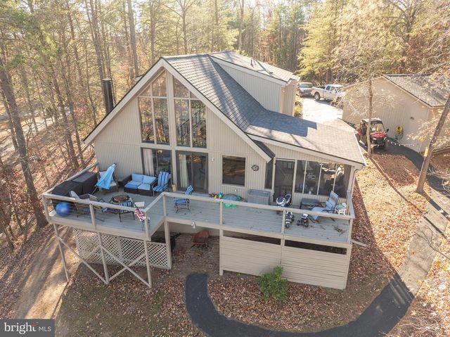 496 WINTER CAMP, Hedgesville, WV 25427