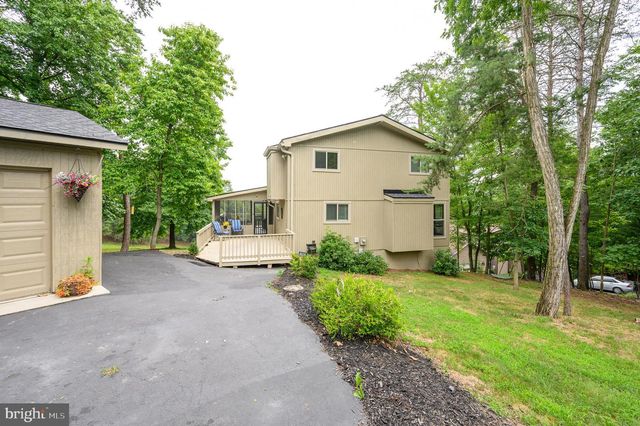 496 WINTER CAMP, Hedgesville, WV 25427