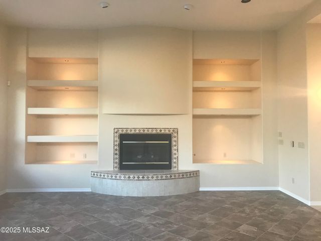 13842 N Slazenger Drive, Oro Valley, AZ 85755