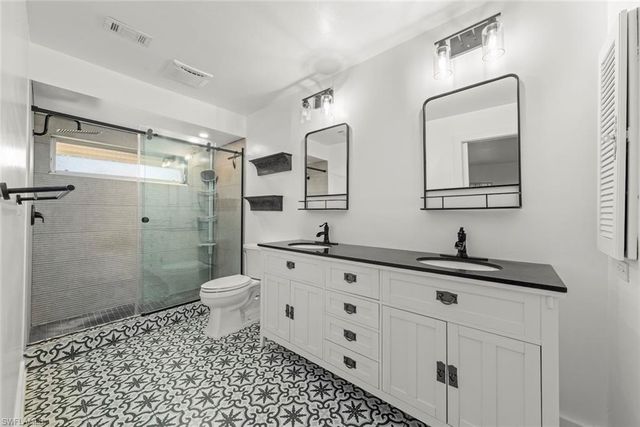 5840 CRABWOOD CT, Fort Myers, FL 33919