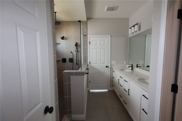 652 Goldfinch Drive, Beavercreek, OH 45434