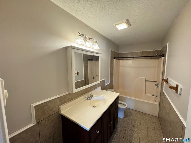 515 Scott Road 46, Waterbury, CT 06705