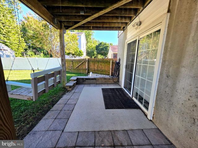 8 ELK LN, Elkton, MD 21921