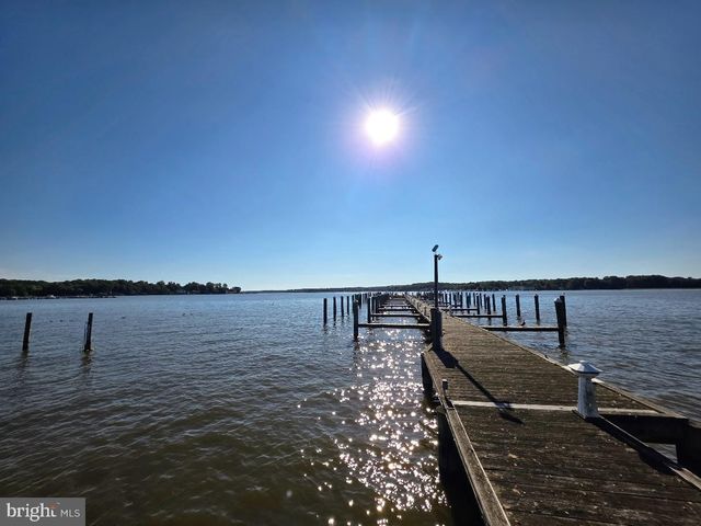 8 ELK LN, Elkton, MD 21921