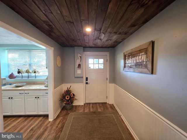 8 ELK LN, Elkton, MD 21921