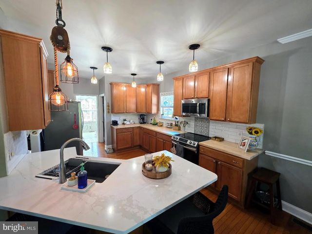 8 ELK LN, Elkton, MD 21921