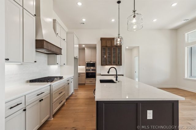 2722 E 134th Circle, Bixby, OK 74008