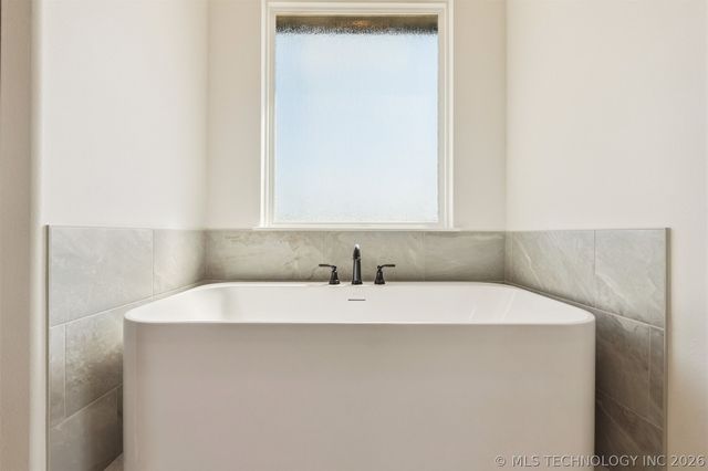 2722 E 134th Circle, Bixby, OK 74008