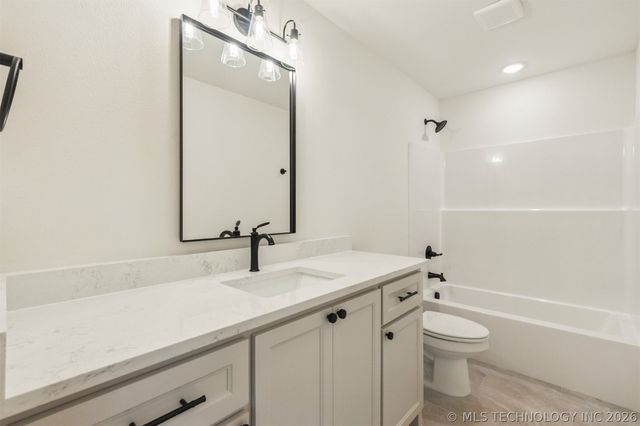 2722 E 134th Circle, Bixby, OK 74008