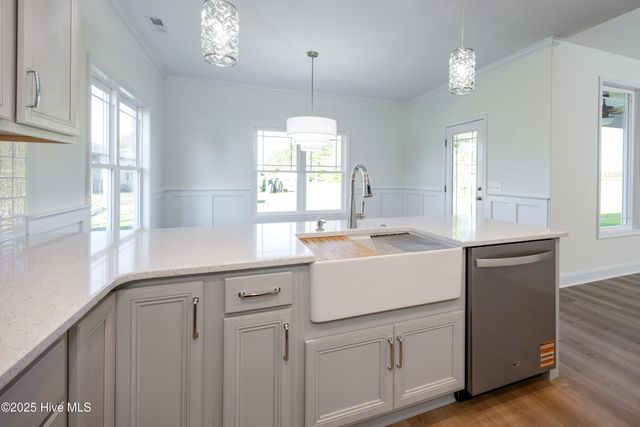 103 Sunny Acres Lane, Clinton, NC 28328