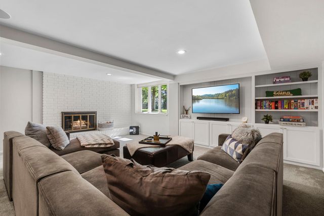 6612 Dovre Drive, Edina, MN 55436