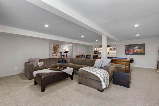 6612 Dovre Drive, Edina, MN 55436