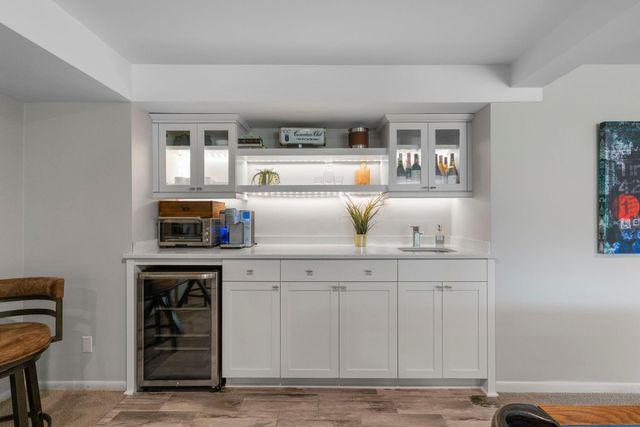 6612 Dovre Drive, Edina, MN 55436