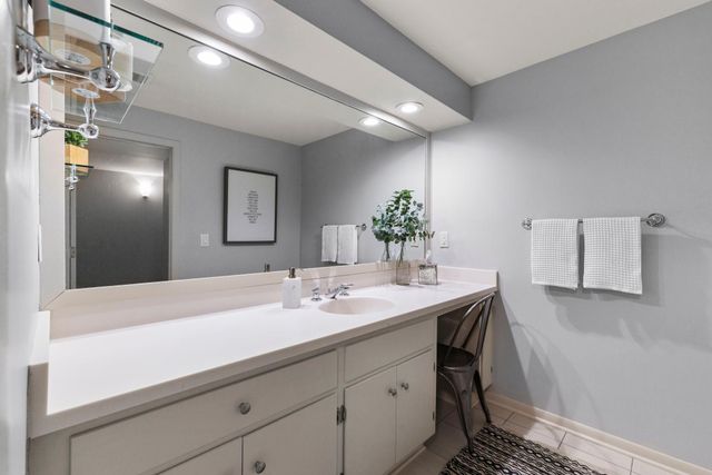 6612 Dovre Drive, Edina, MN 55436