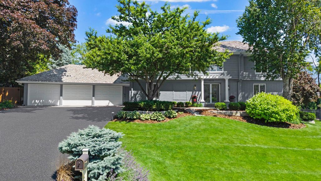 6612 Dovre Drive, Edina, MN 55436