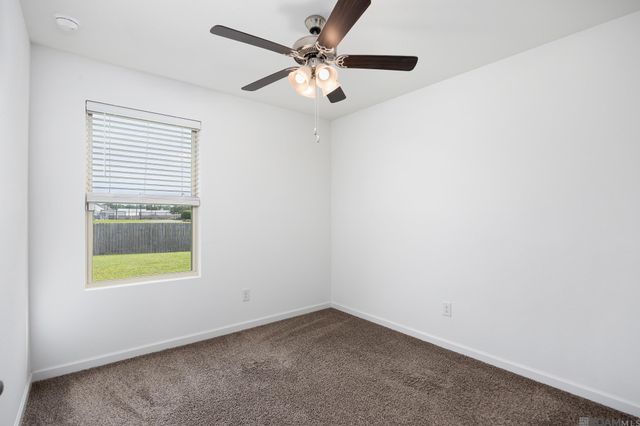 324 S Iberville Ave, Gonzales, LA 70737