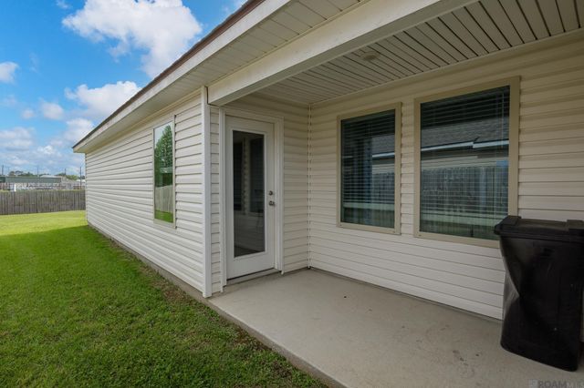 324 S Iberville Ave, Gonzales, LA 70737