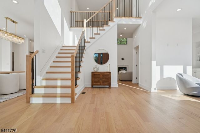 8 FORDHAM ROAD, Livingston Twp., NJ 07039