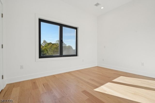 8 FORDHAM ROAD, Livingston Twp., NJ 07039