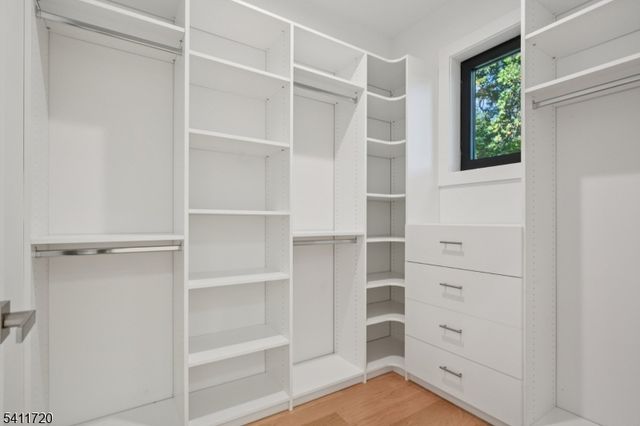 8 FORDHAM ROAD, Livingston Twp., NJ 07039