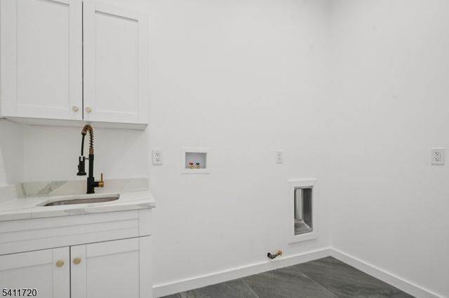 8 FORDHAM ROAD, Livingston Twp., NJ 07039