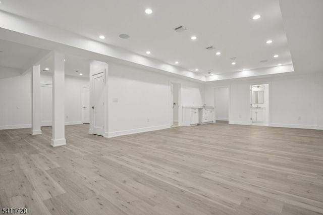 8 FORDHAM ROAD, Livingston Twp., NJ 07039