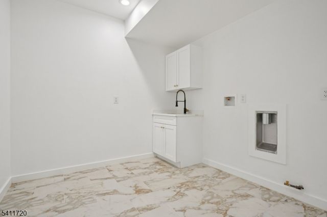 8 FORDHAM ROAD, Livingston Twp., NJ 07039